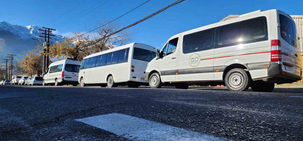 tres minibuses de GoTransferVip